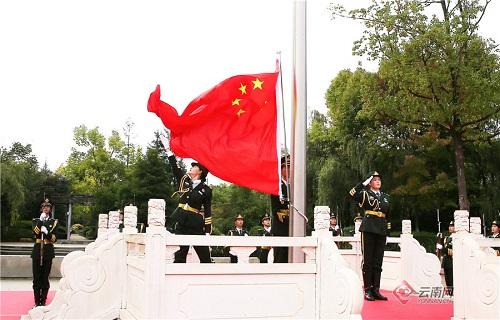 清嘉庆粉彩官窑器市场价值多少?
